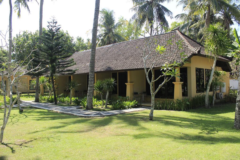 Kuta  Tastura Beach Hotel מראה חיצוני תמונה