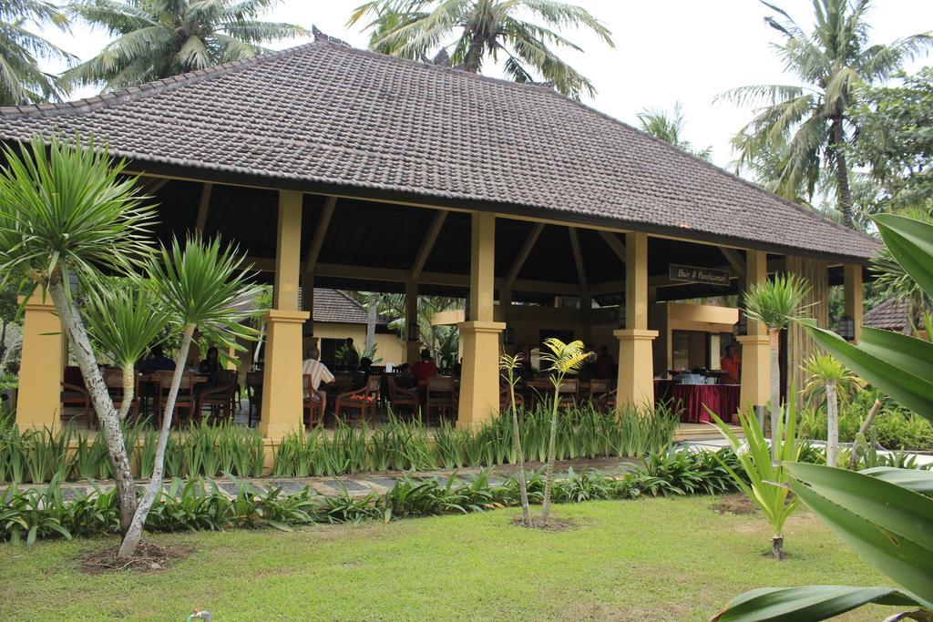 Kuta  Tastura Beach Hotel מראה חיצוני תמונה
